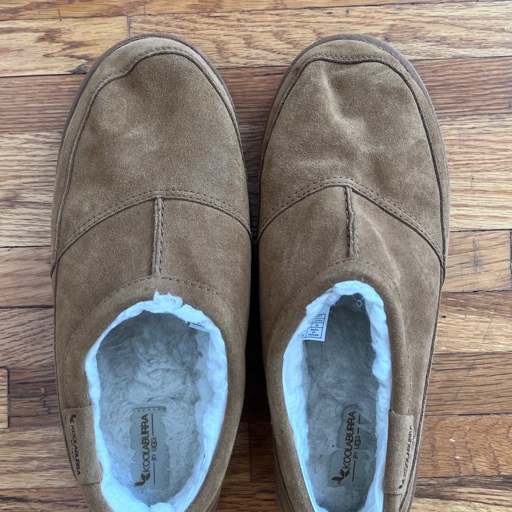 UGG Slippers size 9